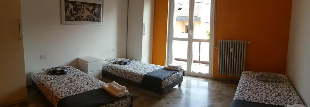 Felbi Apartment Rho 0*,